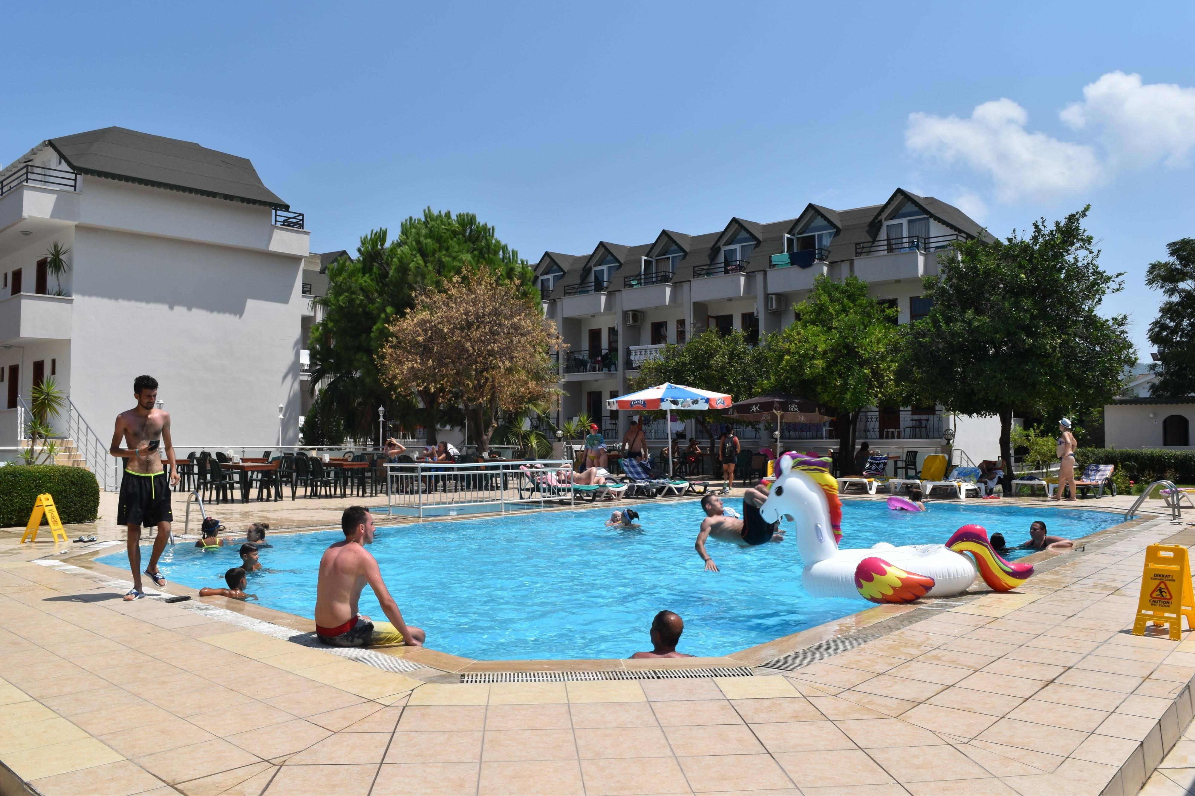 Ares Hotel เกเมร์ ภายนอก รูปภาพ