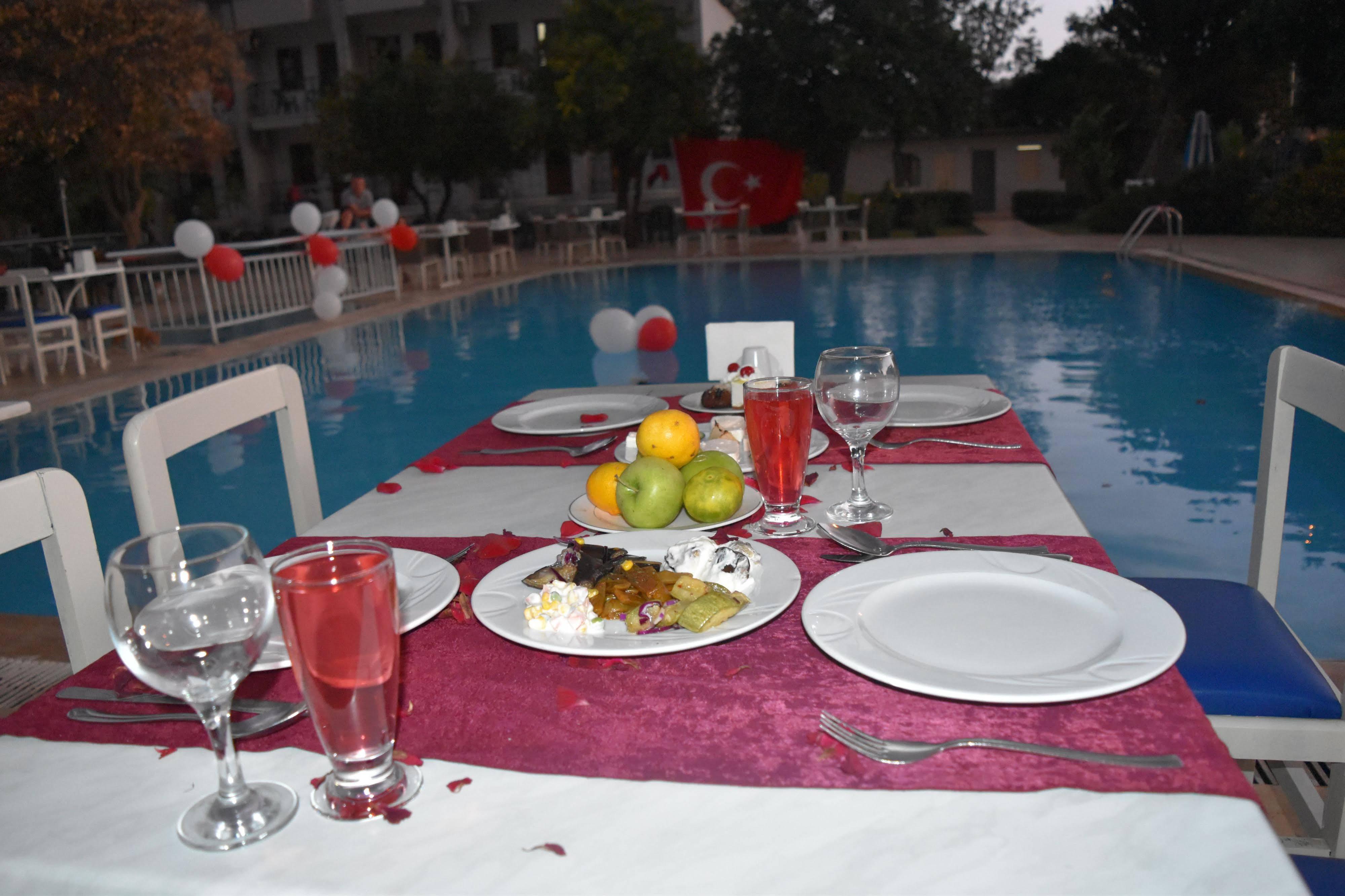 Ares Hotel เกเมร์ ภายนอก รูปภาพ