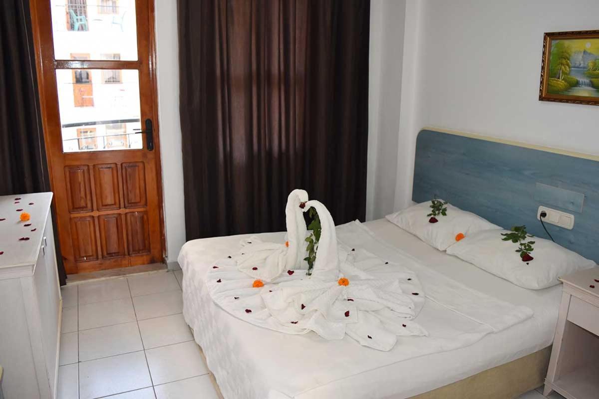 Ares Hotel เกเมร์ ห้อง รูปภาพ