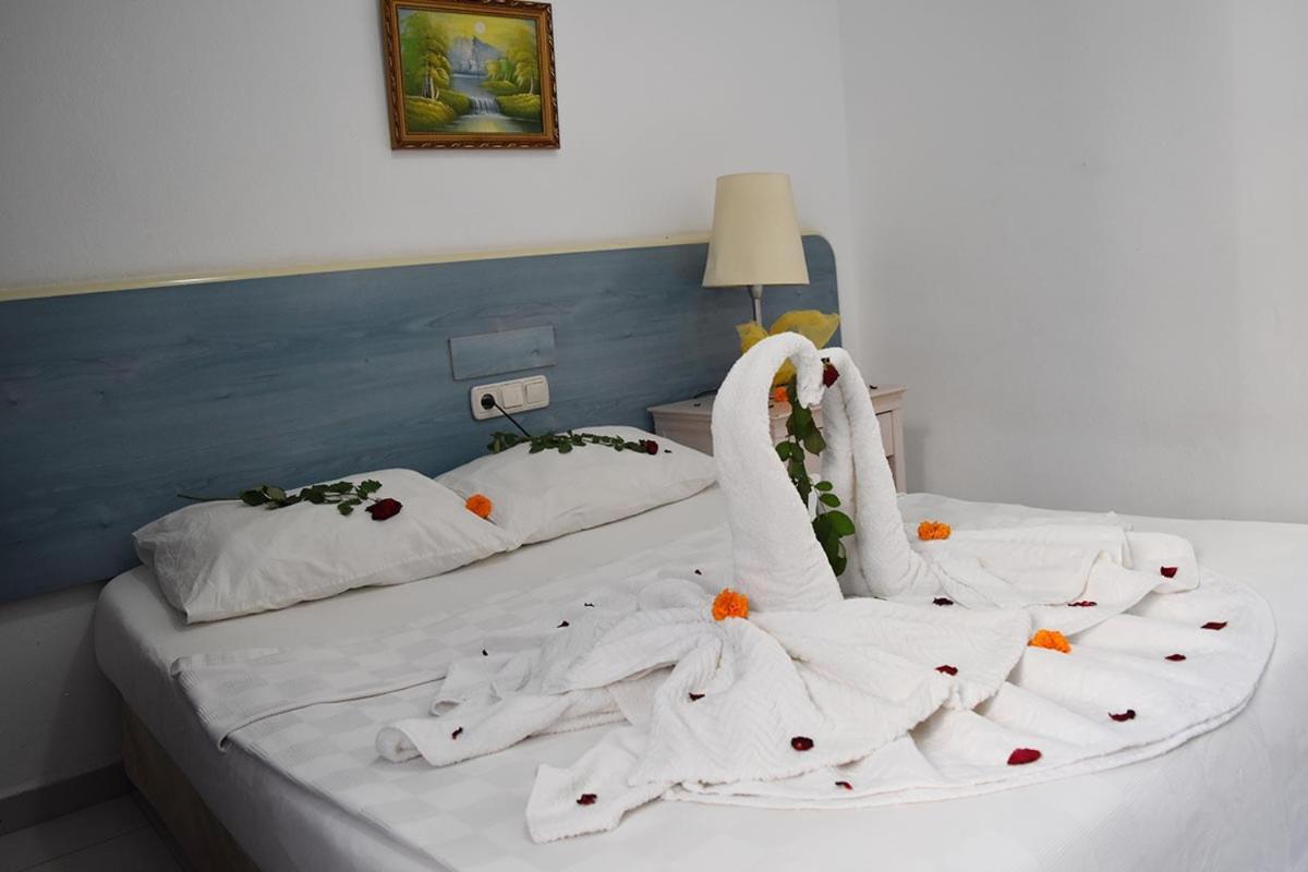 Ares Hotel เกเมร์ ห้อง รูปภาพ
