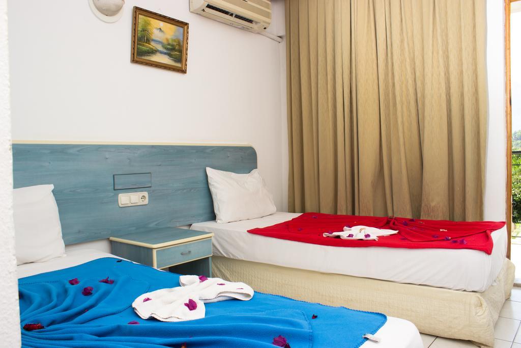 Ares Hotel เกเมร์ ภายนอก รูปภาพ