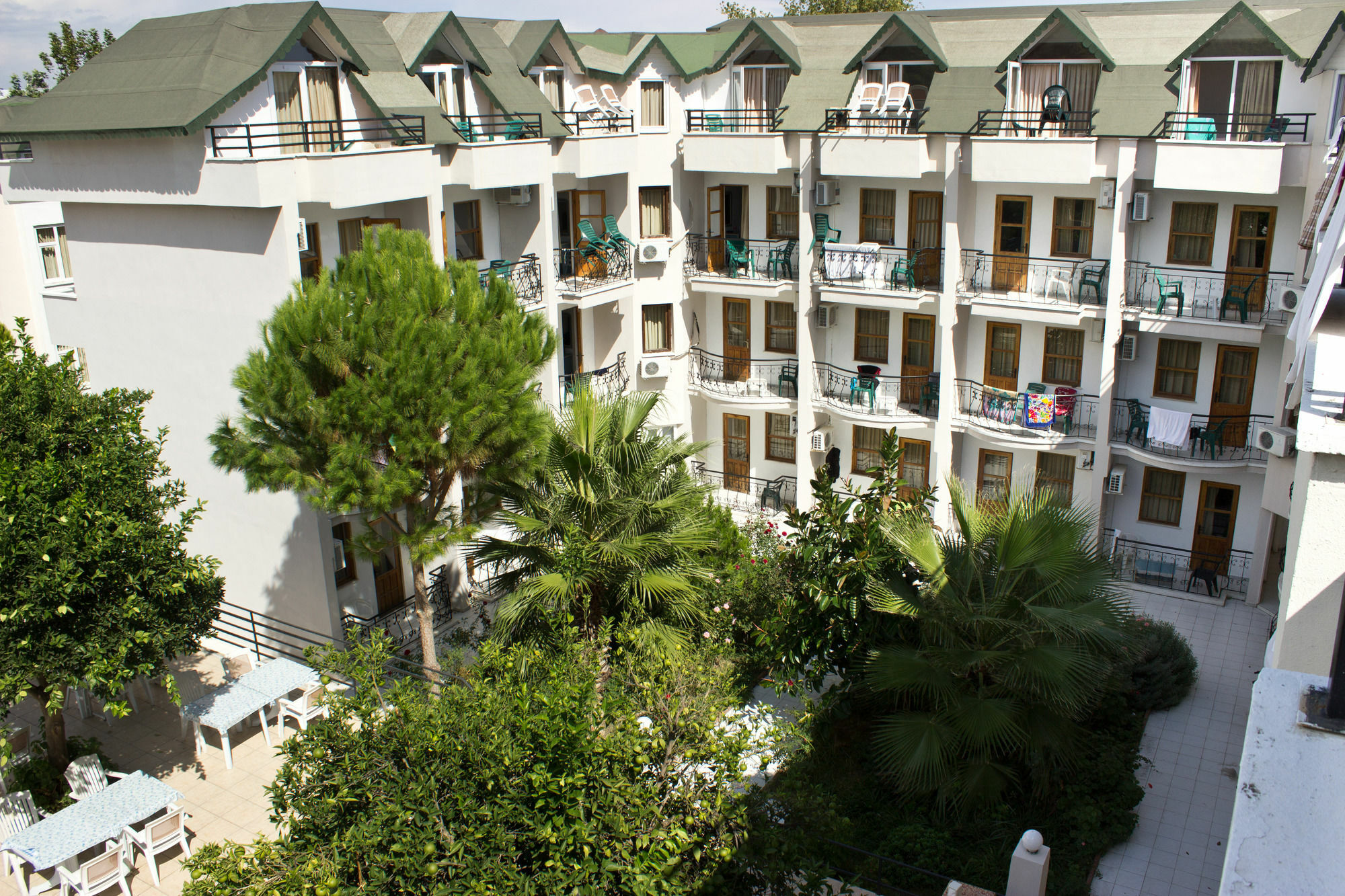 Ares Hotel เกเมร์ ภายนอก รูปภาพ