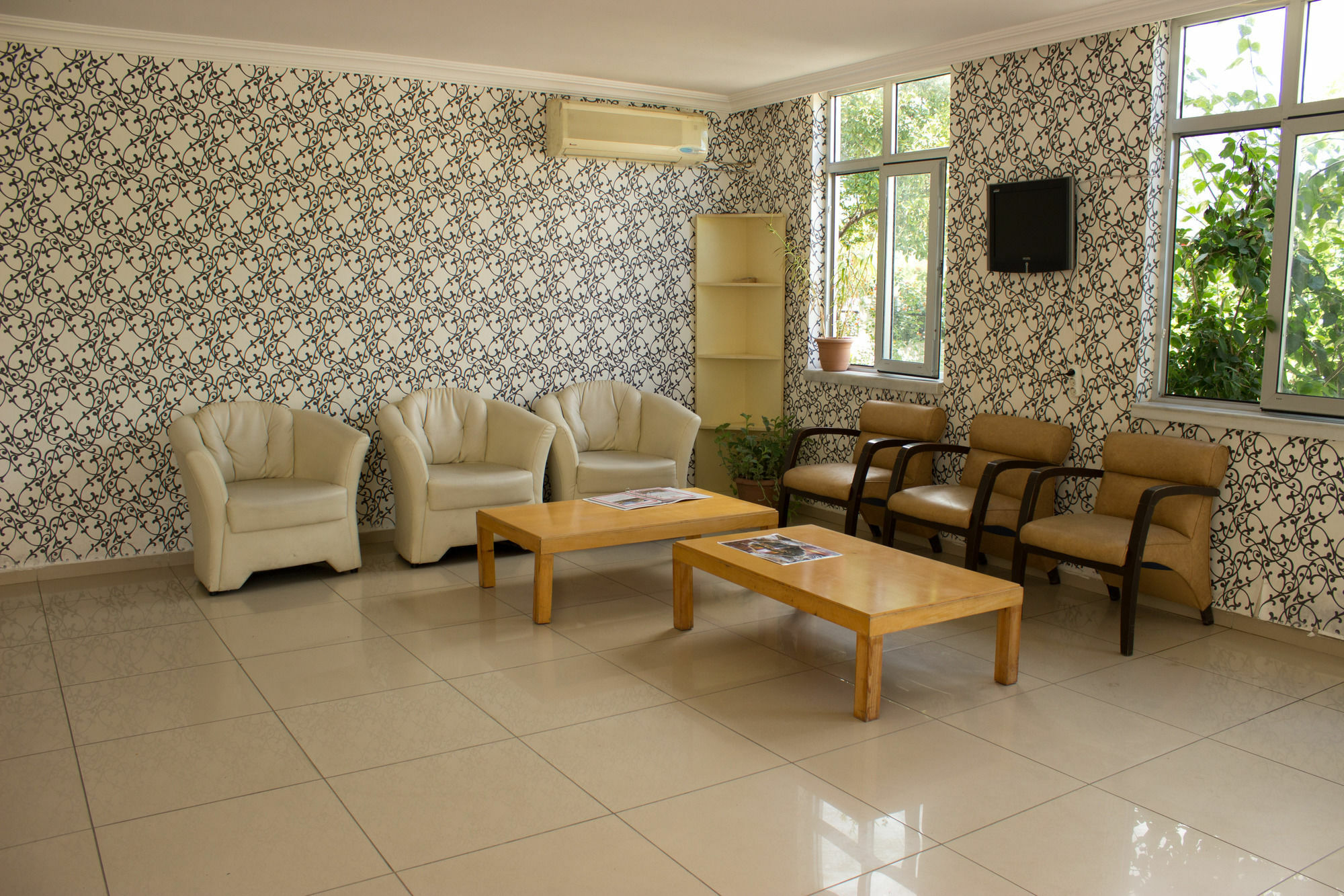 Ares Hotel เกเมร์ ภายนอก รูปภาพ