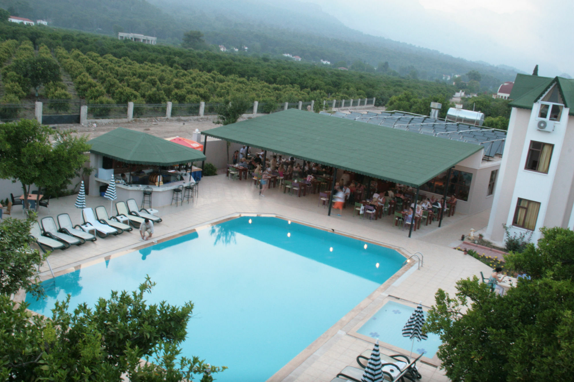 Ares Hotel เกเมร์ ภายนอก รูปภาพ